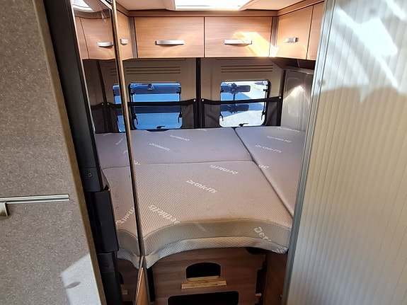 Dethleffs GlobeTrail 600 DR automat, 140 hk, kanonfin, 1200 mil 14 of 23