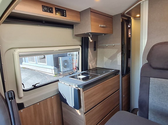 Dethleffs GlobeTrail 600 DR automat, 140 hk, kanonfin, 1200 mil 11 of 23