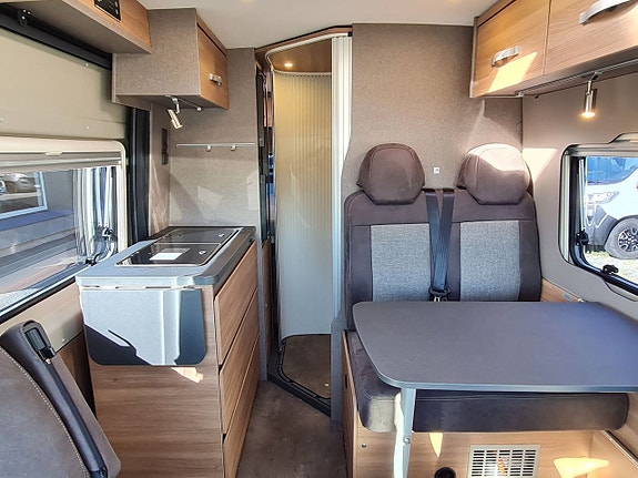 Dethleffs GlobeTrail 600 DR automat, 140 hk, kanonfin, 1200 mil 8 of 23