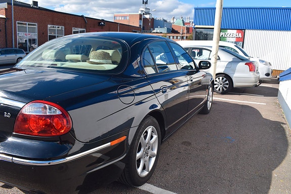 Jaguar S-TYPE 7 of 14