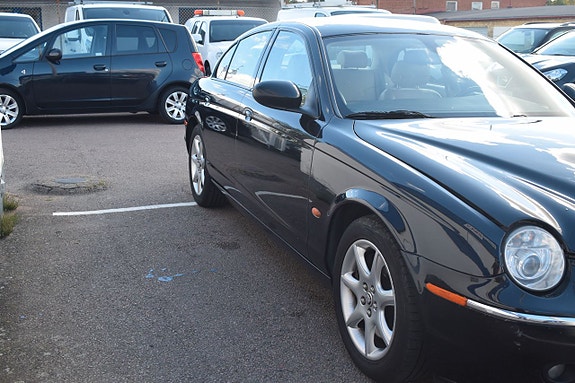 Jaguar S-TYPE 3 of 14