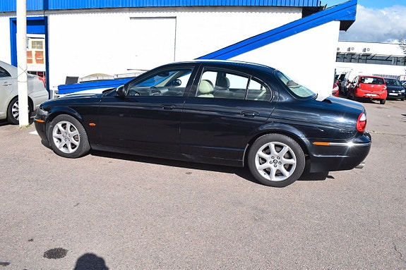 Jaguar S-TYPE 5 of 14
