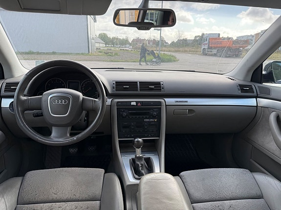 Audi A4 8 of 12