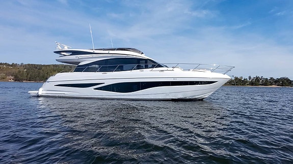 Princess F65 med bimini