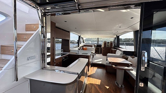 Princess F65 med bimini 5 of 12