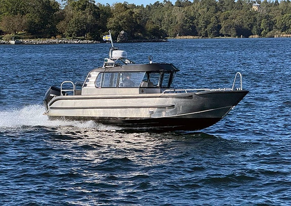 Arronet 24 5 Surprise H med Mercury 300hk