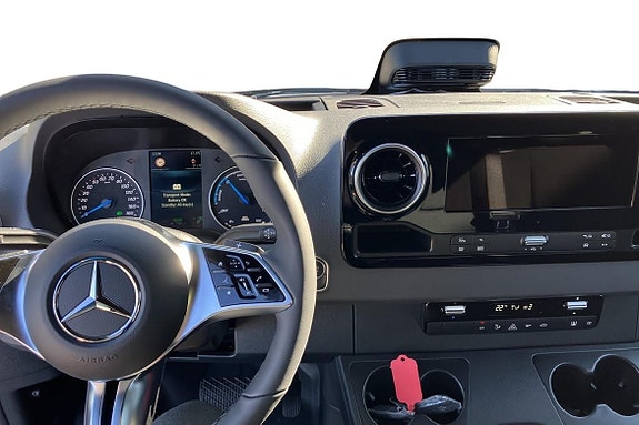 Mercedes-Benz eSprinter 312 9 of 11