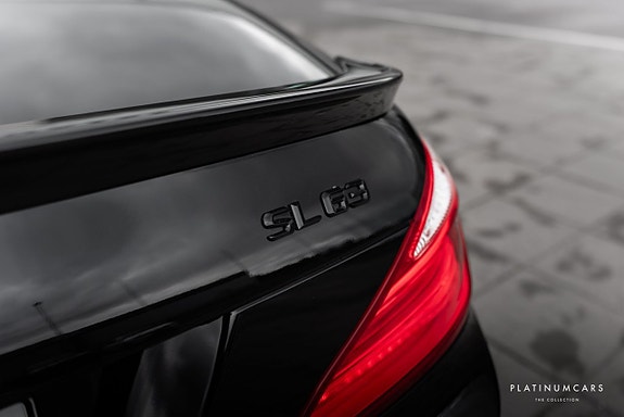 Mercedes-Benz SL63 18 of 21