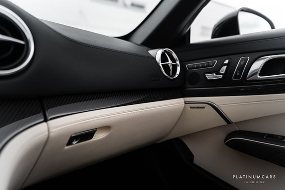 Mercedes-Benz SL63 13 of 21