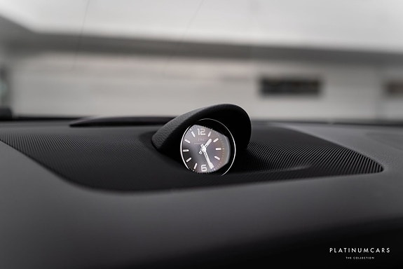 Mercedes-Benz SL63 15 of 21