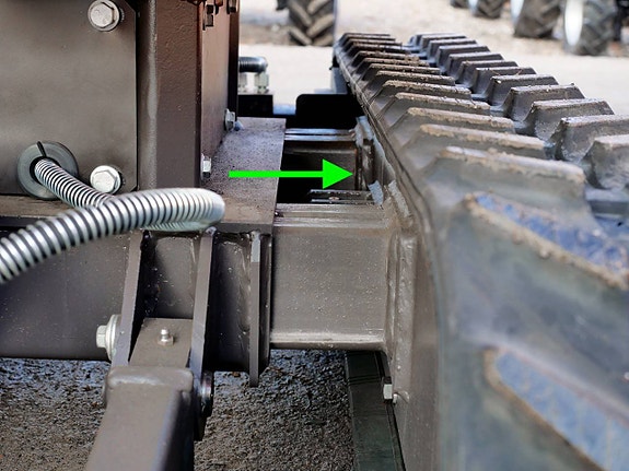 Minigrävare DELEKS® M100 – Kubota 3-cylindrig diesel motor 7 of 12