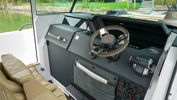 Axopar 37 XC Brabus Line  2021  Finland 8 of 12