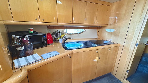Sunseeker Portofino 53 2006  Finland 12 of 12