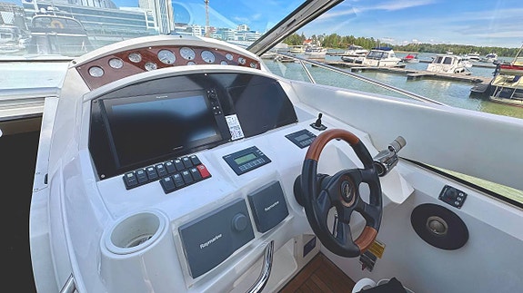 Sunseeker Portofino 53 2006  Finland 7 of 12