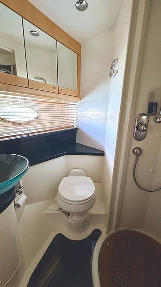 Sunseeker Portofino 53 2006  Finland 9 of 12