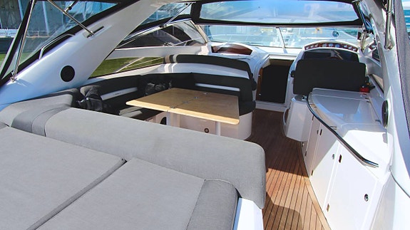 Sunseeker Portofino 53 2006  Finland 4 of 12