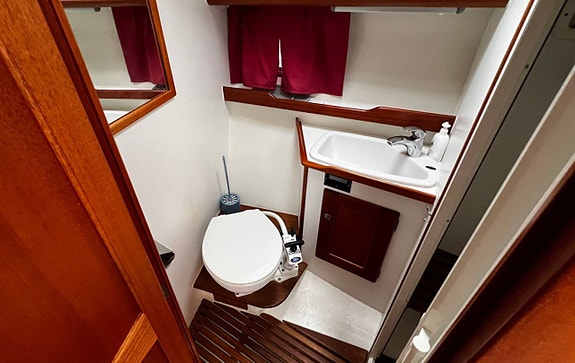 Nord West 390 Flybridge 10 of 12