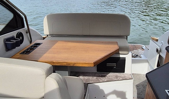 Grandezza 28 OC / Volvo Penta 270 hk / 2023 / Välutrustad! 4 of 5