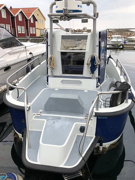 Broson seacurity 36 mercrusier diesel 695000kr i kungshamn 3 of 12