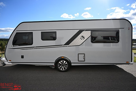Knaus Scandinavian Selection 590 UE | Mover | Markis 6 of 19