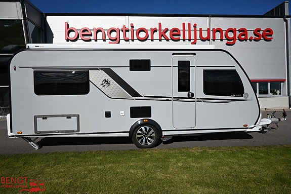Knaus Scandinavian Selection 590 UE | Mover | Markis 2 of 19
