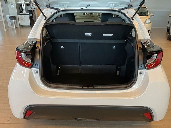 Mazda 2 13 of 13