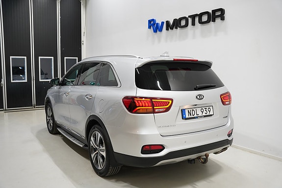 Kia Sorento 4 of 29