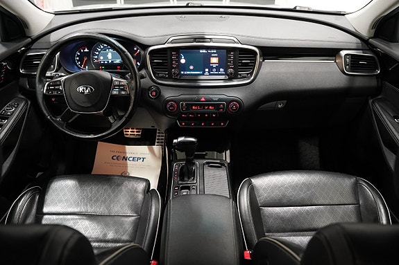 Kia Sorento 15 of 29