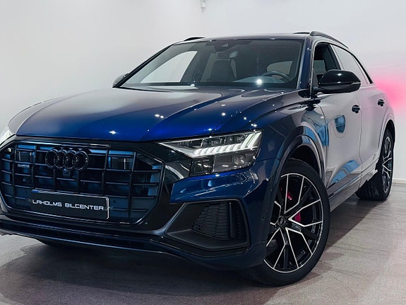 Audi Q8 3 of 5