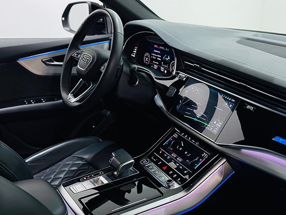 Audi Q8 5 of 5