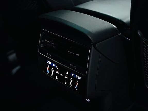Audi Q8 9 of 22