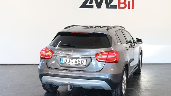 Mercedes-Benz GLA200 5 of 5