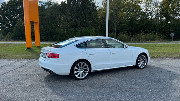 Audi A5 2 of 5