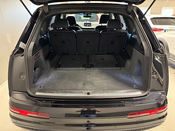 Audi Q7 20 of 23