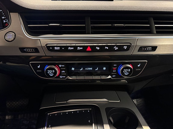Audi Q7 11 of 23