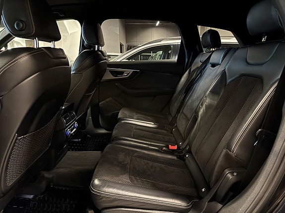 Audi Q7 18 of 23