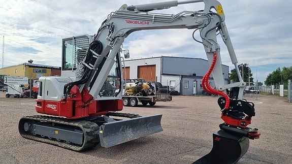 Takeuchi TB 257 FR 9 of 14