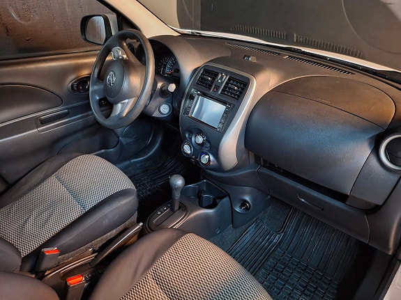 Nissan Micra 7 of 7