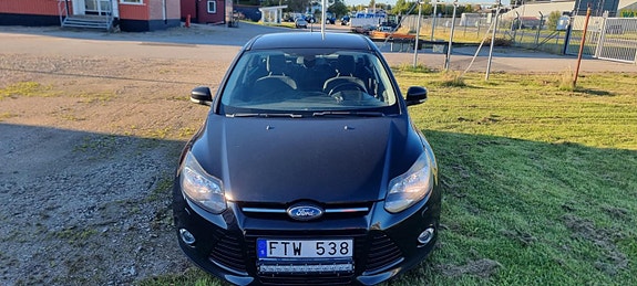Ford Focus 3 of 5