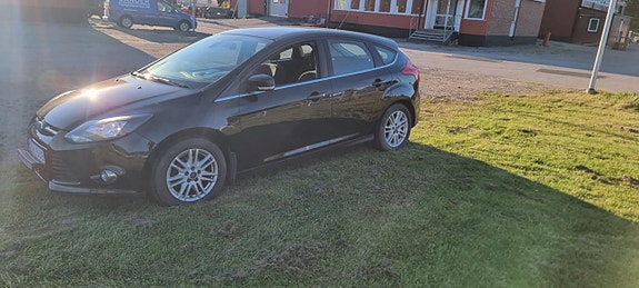 Ford Focus 2 of 5