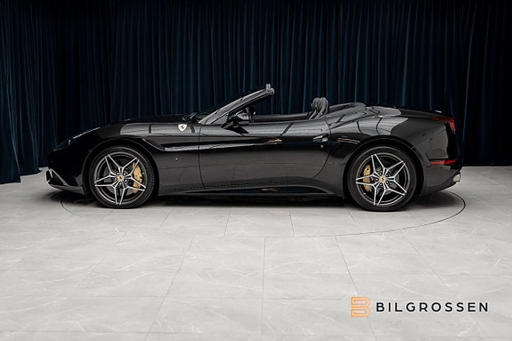Ferrari California T 2 of 27