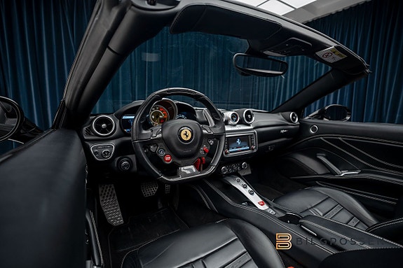 Ferrari California T 16 of 27