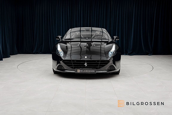 Ferrari California T 8 of 27