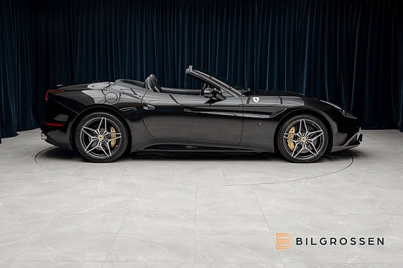 Ferrari California T 6 of 27
