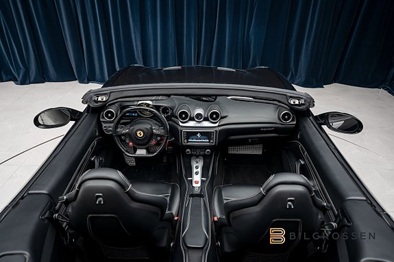 Ferrari California T 19 of 27