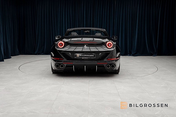 Ferrari California T 4 of 27