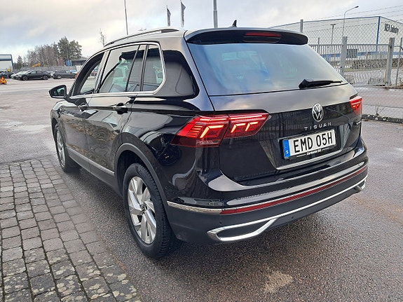 Volkswagen Tiguan 4 of 5