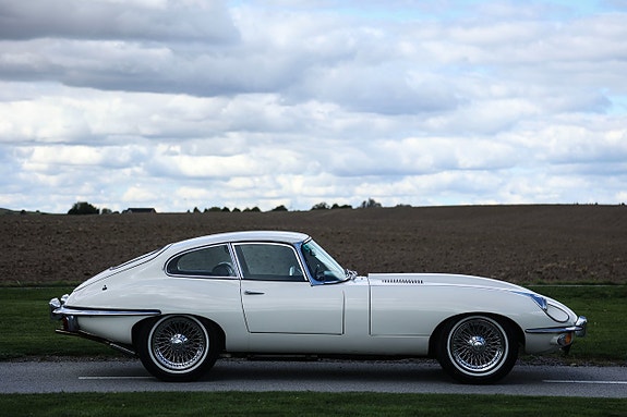 Jaguar E-TYPE 4 of 5