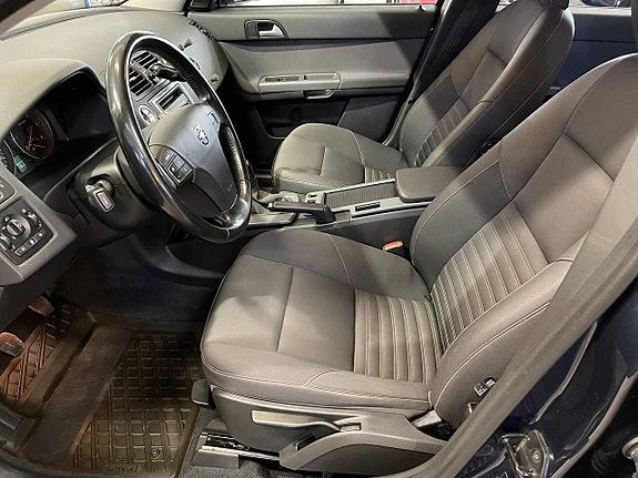 Volvo V50 6 of 13