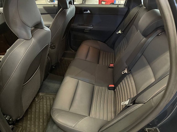 Volvo V50 8 of 13